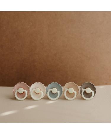Frigg Daisy Night Schnuller 2 Pack | BPA-Free Latex Pacifier | Cherry Shape | Made in Denmark | 0-6 Months (Blush Night/Cream Night) - Buy Online on SooperMarket.com