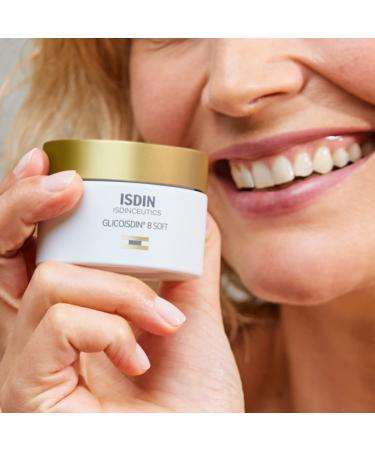 ISDINCEUTICS GLICOISDIN 8 Soft Facial Peeling 50ml | Enhancing Radiance & Smoothness | International Shipping Available - Buy Online on SooperMarket.com