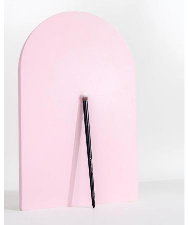 Brushworks No. 16 Tapered Blending Eye Brush - Buy Online on SooperMarket.com