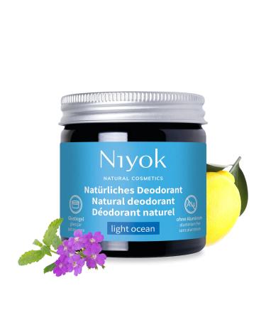 Natural Cosmetics 2-in-1 Aluminum Free Natural Deodorant and Antiperspirant Light Ocean Scent 40 ml