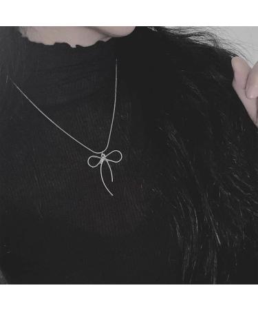 Oralgos Elegant Fashion Necklace - Stylish Snake Bone Choker with Loop Trailer for a Cool Collarbone Look - International Shipping - Buy Online on SooperMarket.com