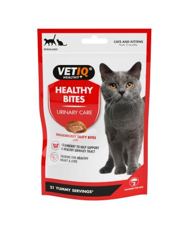 VetIQ Healthy Bites Urinary Care Cat Treats 8x 65g Cat Supplement with Cranberry for Urinary Tract Health Kitten Treats with Cheese & Catnip Pet Remedy with Prebiotic Fibre for Cat & Kitten Health