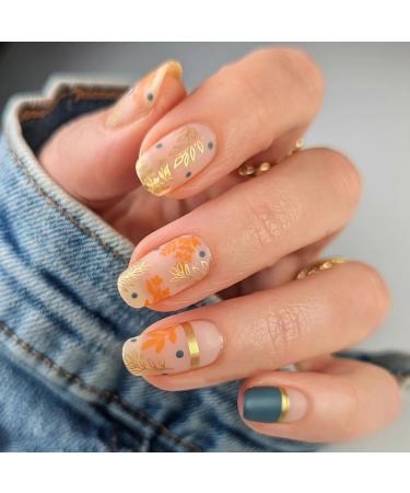 Fall Press on Nails Short Square Fake Nails Maple Leaf False Nails Thanksgiving Full Cover Maple Leaves Nude Pink Artificial on Nails Autumn Glossy Designs Nails for Holiday Nails Decoration Manicure