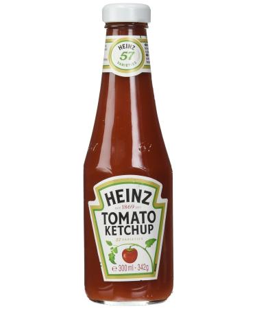Heinz Tomato Ketchup Classic Tomato Ketchup in glass bottle 4 x 300 ml 300 ml (pack of 4)