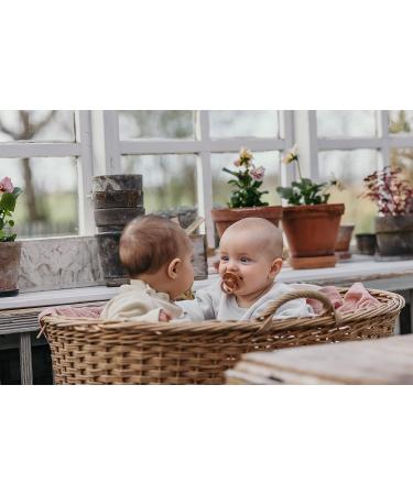 BIBS Colour Anatomical Glow Schnuller 2-Pack | BPA-Free Natural Rubber Latex Soothers | Lights Up in the Dark | Size 1 (0-6 Months) - Sage Glow & Cloud Glow - Made in Denmark - Buy Online on SooperMarket.com
