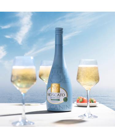 Tuscanini Sparkling Moscato Grape Juice - Non Alcoholic Sparkling Juice | Bright Sweet Aromas Of Pears Juicy Ripe Peaches | Elegant Champagne Bottle | Great for Cocktails