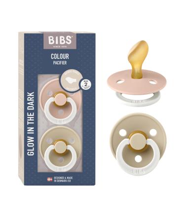 BIBS COLOUR Anatomical Glow Schnuller 2-pack BPA-free.Lights up in the dark jaw -friendly shape.Natural rubber/latex made in Denmark.Size 2 (6-18 months) Blush Glow / Vanilla Glow 6-18 months (2 Series Pack) Blush Glow / Vanilla Glow