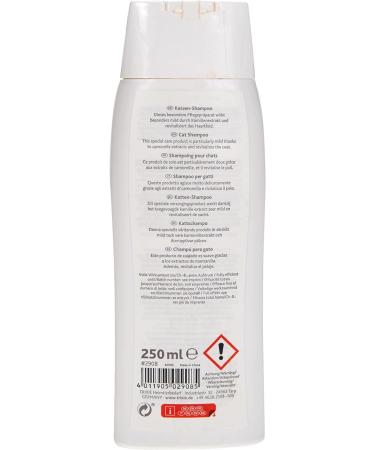 Trixie Katzenshampoo Double Pack | 2 x 250 ml | Gentle Cat Shampoo with Chamomile Extract for All Breeds | Revitalizing Pet Care - Buy Online on SooperMarket.com