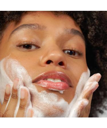 NOVEXPERT Light Cleansing Foam with Vitamin C - Peeling & Smoothing - 150ml for Radiant Skin | International Shipping Available - Buy Online on SooperMarket.com