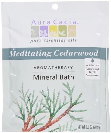 Aura Cacia Aromatherapy Mineral Bath Meditating Cedarwood 2.5 oz (70.9 g)