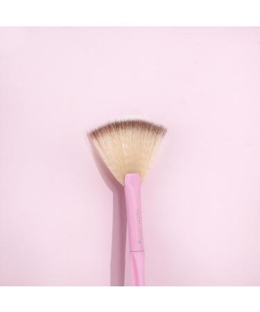 Brushworks HD Fan Brush - Premium Quality Makeup Brush for Flawless Application | International Shipping Available - Buy Online on SooperMarket.com
