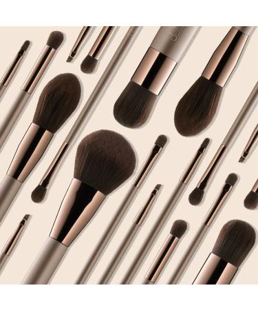Delilah Angled Liner Precision Brush - Perfect Gel Eyeliner Makeup Brush | Cruelty-Free | Wooden Handle | International Shipping - Buy Online on SooperMarket.com