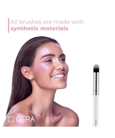 Fine Angled Eyeliner Brush | Professional Flat Makeup Tool for Precision Eyeliner Application | Cruelty-Free Beauty Accessory (PRO 25 - Buy Online on SooperMarket.com