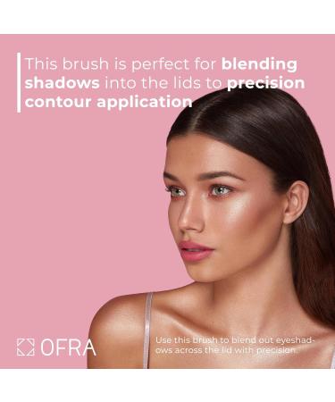 Fine Angled Eyeliner Brush | Professional Flat Makeup Tool for Precision Eyeliner Application | Cruelty-Free Beauty Accessory (PRO 25 - Buy Online on SooperMarket.com