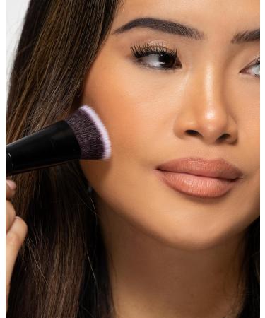 Brushworks No. 11 Flat Top Contour Brush - Buy Online on SooperMarket.com