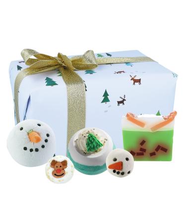 Bomb Cosmetics Snowflakes (Snow Flurry) Gift pack with handmade bombs melt and soap slices handmade and free of animal experiments contains 5 packs 480g