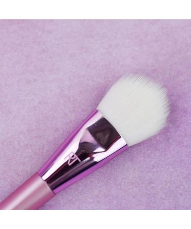 Real Techniques Cashmere Dreams Concealer Brush - 021 | Best International Shipping & Quality Makeup Tools - Buy Online on SooperMarket.com