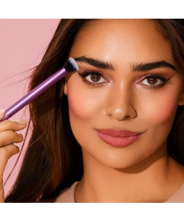 Real Techniques Everyday Essentials 6-Piece Makeup Brush Set with 2 Sponge Blenders - Multiuse Brushes for Eyeshadow, Foundation, Blush, Highlighter, and Concealer - Buy Online on SooperMarket.com