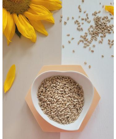 Buy Unsalted Peeled Sunflower Seeds - Shell-Free Vegan Snack & Baking Ingredient (1 kg) - Green Essence - Buy Online on SooperMarket.com