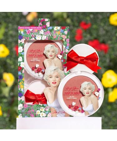 Buy Wet n Wild Marilyn Monroe Icon Diamond Blush Powder | Silky Shimmering Pearls for Rosy Cheeks | Includes Applicator | International Shipping - Buy Online on SooperMarket.com