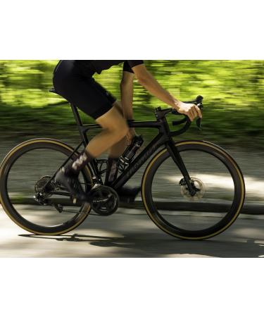 SIGG Pulsar Bike Bottle - 0.75L Squeezable Dishwasher Safe Leak-Proof Lightweight BPA-Free - International Shipping Available - Buy Online on SooperMarket.com