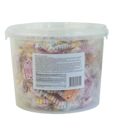 Buy CAPTAIN PLAY Retro Candy Box - 50 Specialty Sweets with Watches & Chains - International Shipping Available - Buy Online on SooperMarket.com