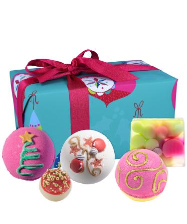Bomb Cosmetics Incredibauble Bathing additives In ready-made packaging contains 3 bombs 1 luxury bathing melting and 1 piece of cleaning soap proud of animal experiments a total of 610 g