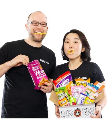 XXL Dalgona Box: Over 30 Premium Korean Sweets & Snacks - International Shipping Available! - Buy Online on SooperMarket.com