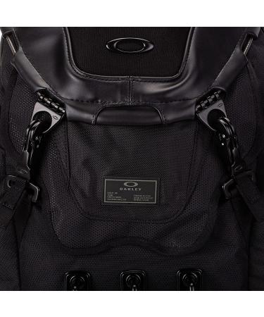 Oakley Men's Kitchen Sink Backpack - Stealth Black | One Size - Premium Quality - Buy Online on SooperMarket.com