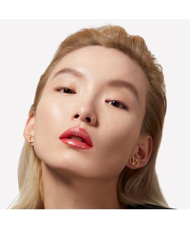 Shop Valentino Dreamdust Lip and Cheek Loose Glitter - 2 g Self-Celebration Online - Best Price & International Shipping - Buy Online on SooperMarket.com