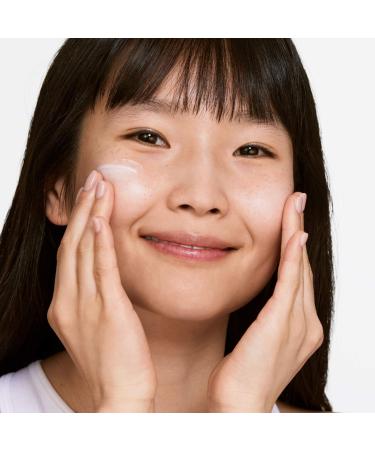 Shop CLINIQUE Even Better Brightening Moisturizer SPF 20 - 1.7 oz / 50 mL Online - Best Price & International Shipping - Buy Online on SooperMarket.com